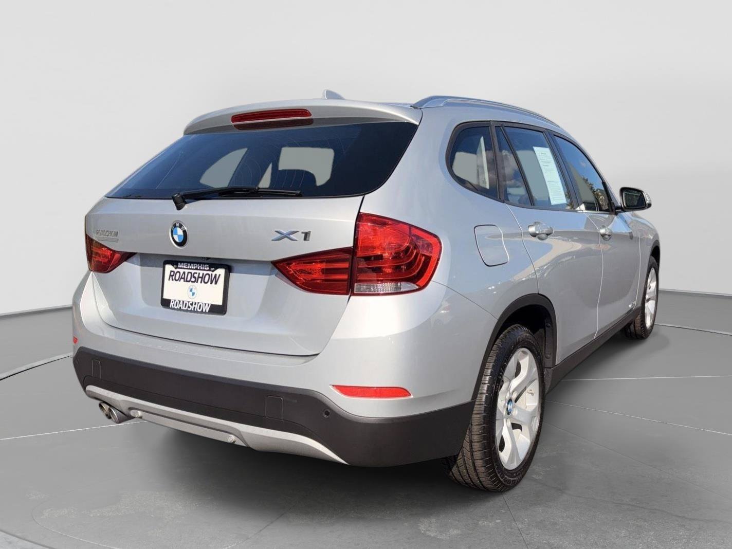 Used 2015 BMW X1 sDrive28i RWD image 5