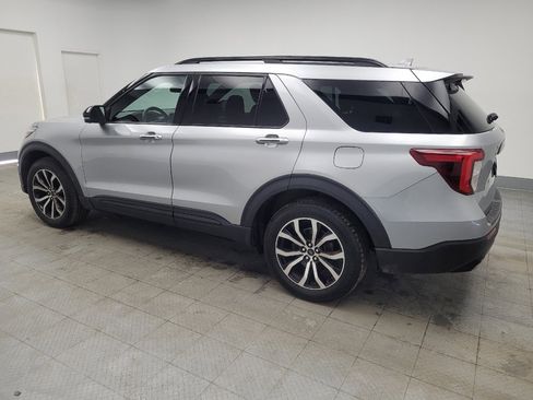 Used 2020 Ford Explorer ST image 3