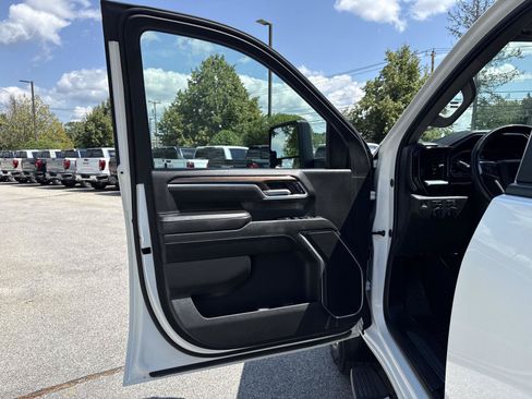 Used 2025 Chevrolet Silverado 2500 LT w/ All Star Edition AWD/4WD image 14