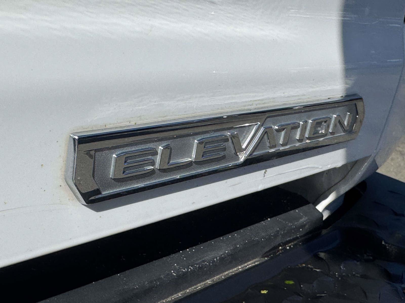 Used 2024 GMC Canyon Elevation w/ Elevation Premium Package AWD/4WD image 9