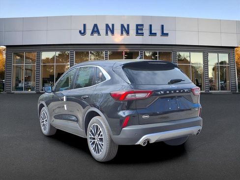 New 2025 Ford Escape SE image 4