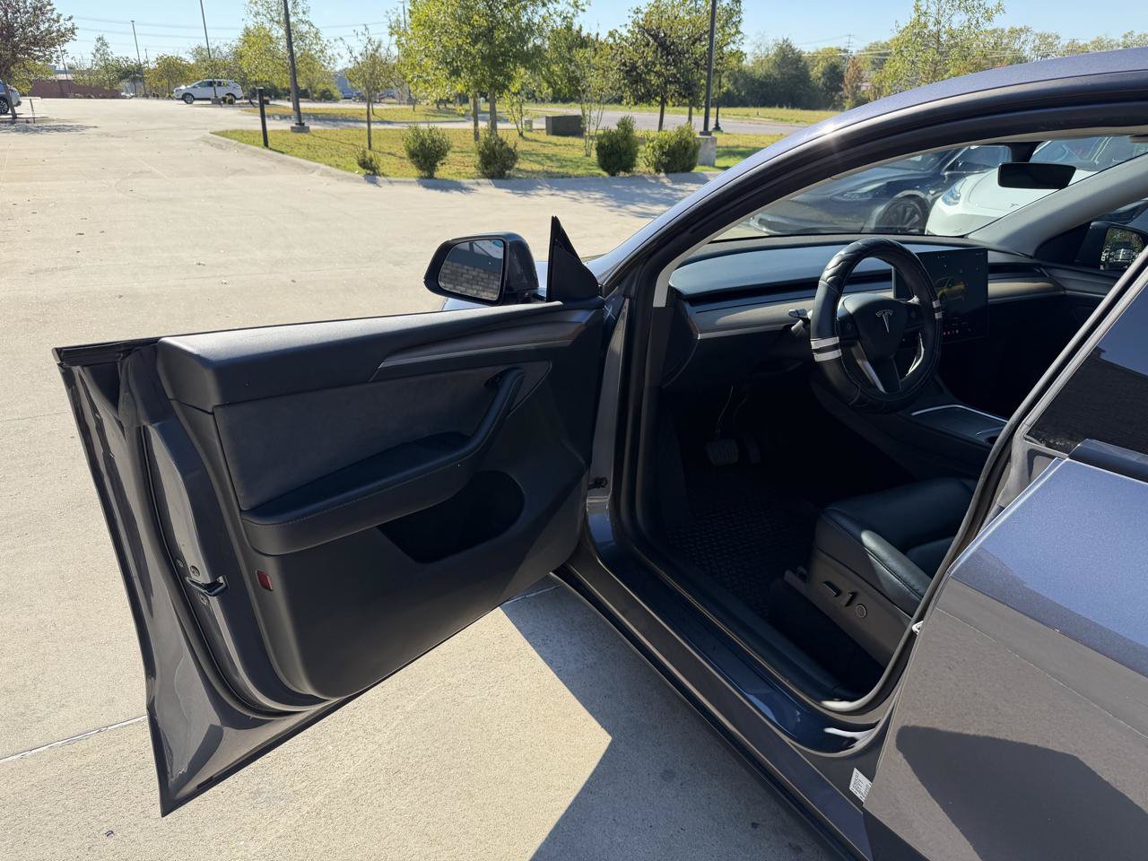 Used 2023 Tesla Model Y Long Range AWD/4WD image 10