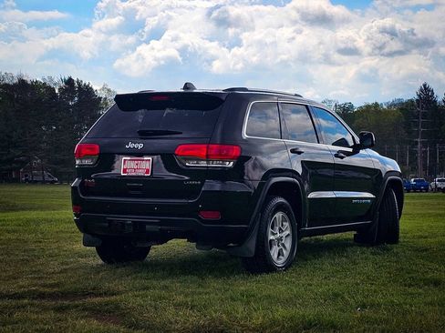 Used 2016 Jeep Grand Cherokee Laredo w/ Quick Order Package 23E AWD/4WD image 3