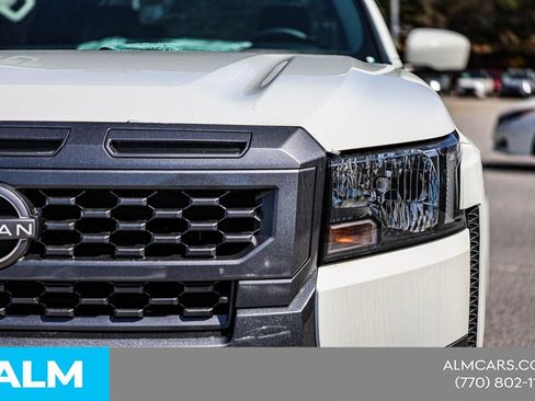 Certified 2025 Nissan Frontier SV RWD image 16