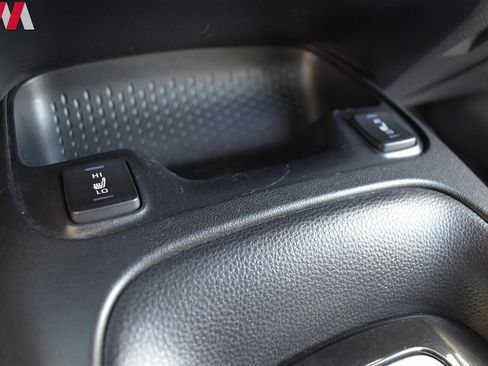 Used 2022 Toyota Corolla LE image 20