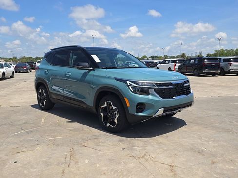 New 2026 Kia Seltos S FWD image 2