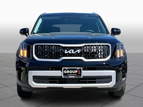 Used 2024 Kia Telluride EX w/ EX Captain's Chair Package image 4