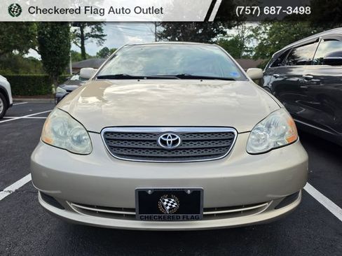 Used 2005 Toyota Corolla LE w/ Audio Value Pkg FWD image 2