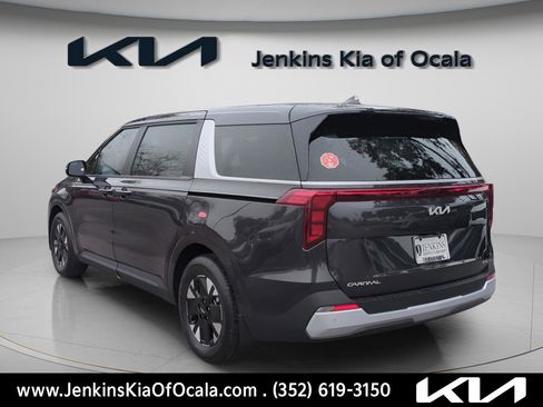 New 2026 Kia Carnival LXS image 7