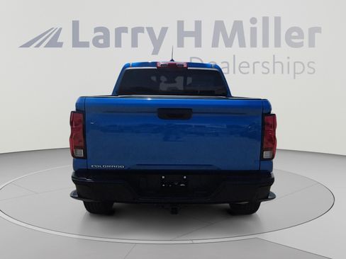 Used 2024 Chevrolet Colorado Trail Boss w/ Technology Package AWD/4WD image 4