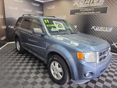 Used 2011 Ford Escape XLT FWD image 4
