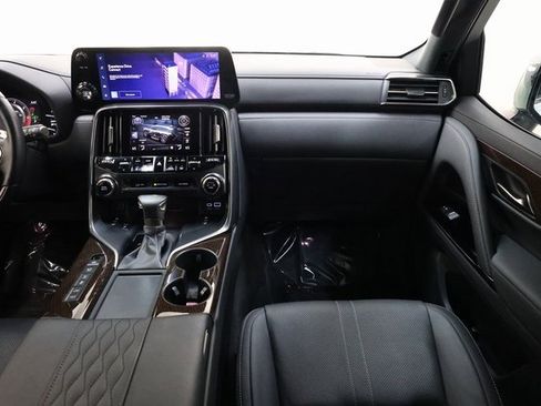 Used 2023 Lexus LX 600 4WD w/ Ultra Luxury Package image 71