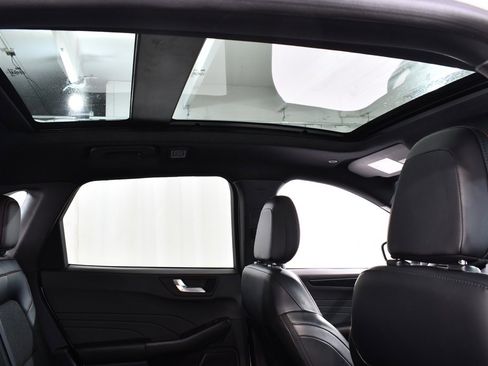 Used 2023 Ford Escape ST-Line w/ Tech Pack #1 image 18