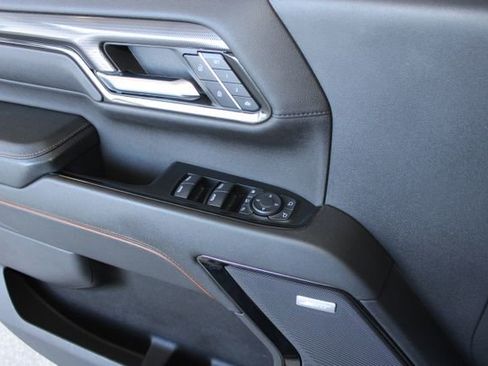 Used 2024 GMC Sierra 2500 AT4 w/ AT4 Premium Plus Package image 26