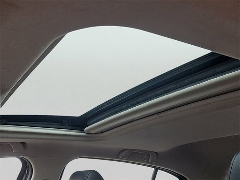 Used 2017 MAZDA MAZDA3 Touring image 15