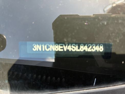 Used 2025 Nissan Versa SV FWD image 22