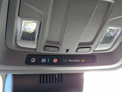 Used 2022 Chevrolet Silverado 1500 Custom image 24