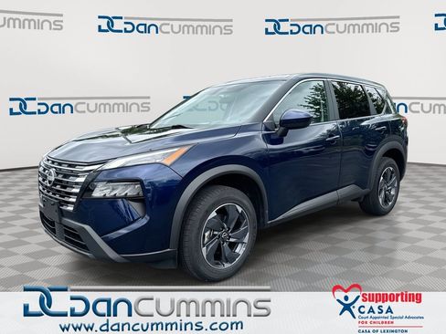 Used 2024 Nissan Rogue SV FWD image 1