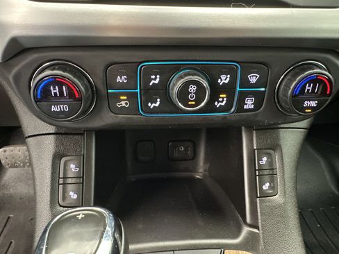 Certified 2019 GMC Acadia SLE image 18