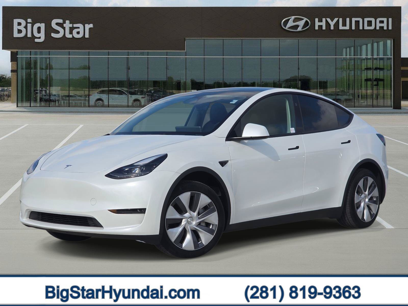 Used 2024 Tesla Model Y Long Range RWD image 1