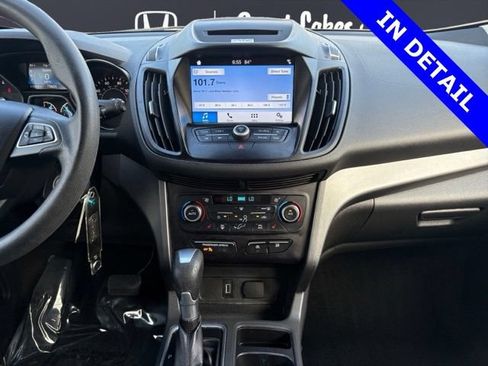 Used 2017 Ford Escape SE w/ Equipment Group 201A AWD/4WD image 11