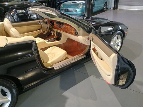 Used 1997 Jaguar XK8 Convertible RWD image 32