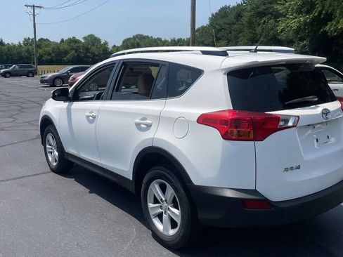 Used 2013 Toyota RAV4 XLE AWD/4WD image 6