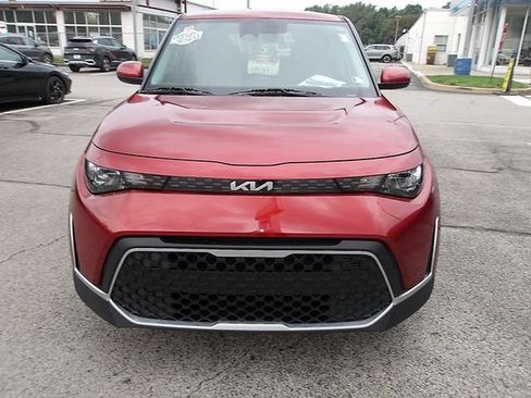 Certified 2024 Kia Soul LX FWD image 2