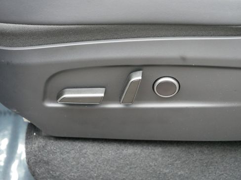 Used 2026 Tesla Model Y AWD image 20