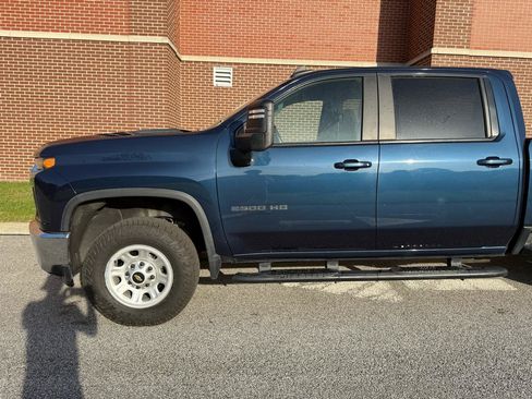 Used 2020 Chevrolet Silverado 2500 LT w/ Convenience Package AWD/4WD image 8