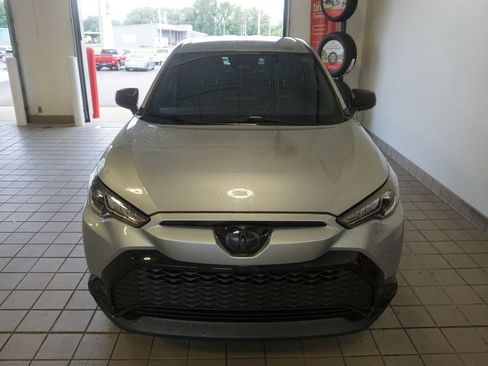 Used 2025 Toyota Corolla Cross AWD Hybrid image 11