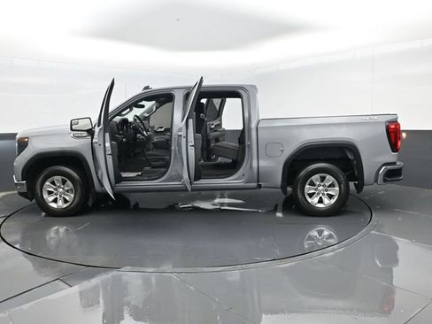 Used 2024 GMC Sierra 1500 SLE image 31