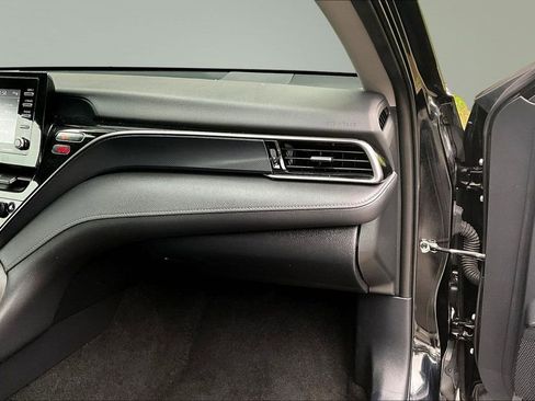 Used 2023 Toyota Camry SE FWD image 25