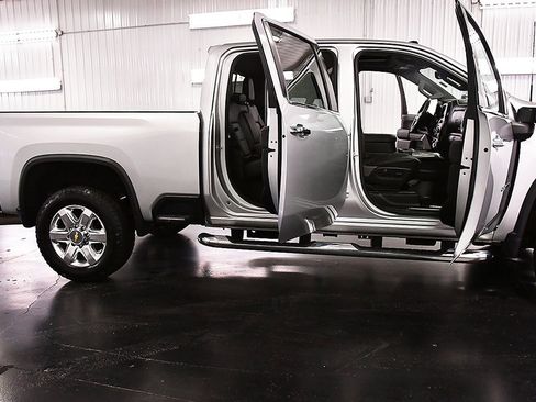 Used 2023 Chevrolet Silverado 2500 LTZ w/ LTZ Premium Package image 33