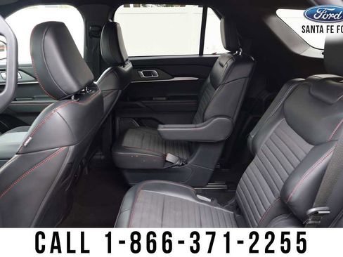 Used 2025 Ford Explorer ST-Line image 16