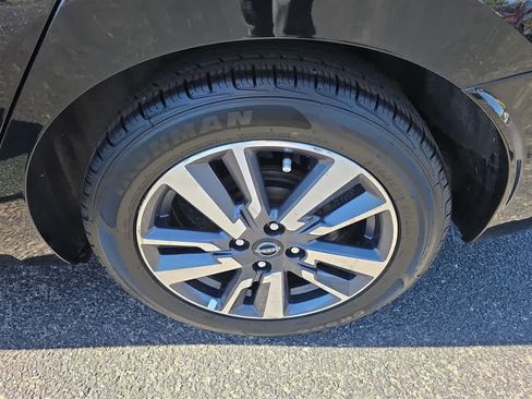 Used 2023 Nissan Versa SV FWD image 28