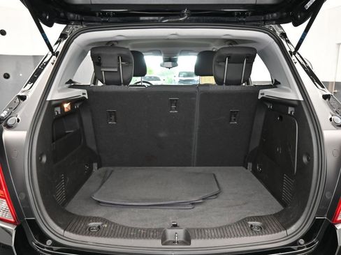 Used 2020 Chevrolet Trax LS image 28