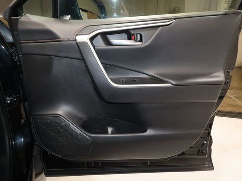 Used 2024 Toyota RAV4 Adventure image 18