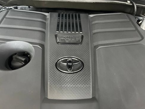 Used 2024 Toyota Tundra Platinum AWD/4WD image 10