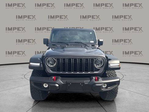 Used 2025 Jeep Wrangler Unlimited Rubicon w/ Convenience Group AWD/4WD image 6