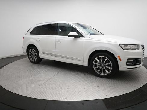 Used 2019 Audi Q7 3.0T Prestige w/ Prestige Package AWD/4WD image 39