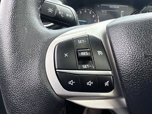 Used 2023 Ford Explorer XLT w/ Equipment Group 202A AWD/4WD image 39