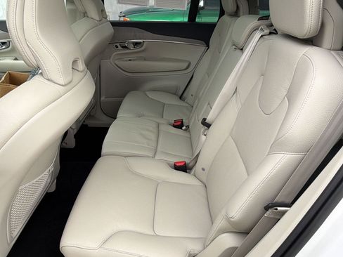 Certified 2024 Volvo XC90 B5 Plus w/ Protection Package Premier AWD/4WD image 21