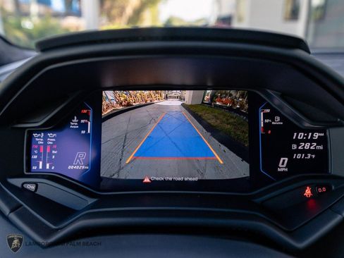 Used 2022 Lamborghini Huracan EVO RWD image 18