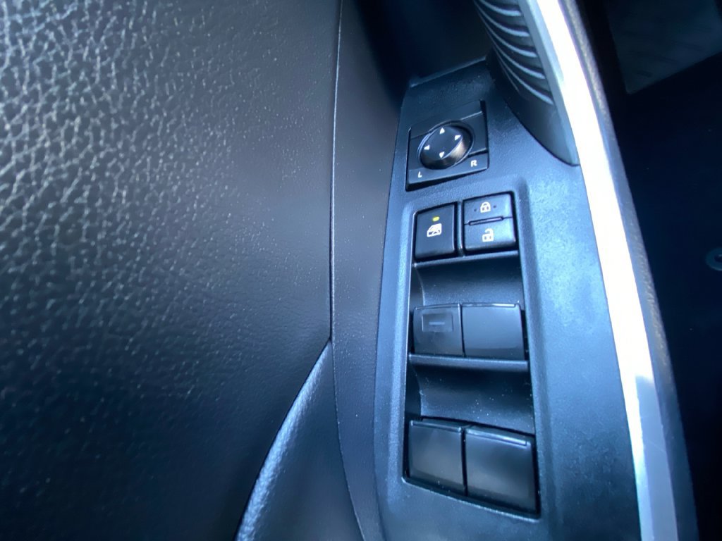 Used 2023 Toyota RAV4 LE AWD/4WD image 17