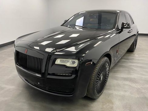 Used 2016 Rolls-Royce Ghost image 2