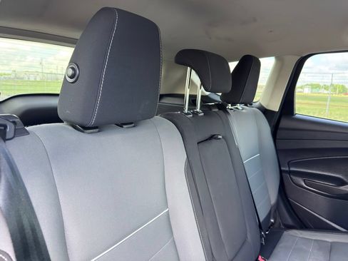 Used 2015 Ford Escape SE FWD image 31