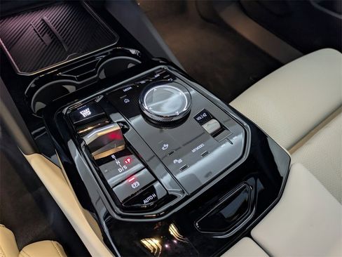 New 2026 BMW 530i w/ Premium Package image 17