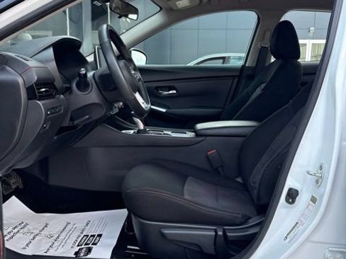 Used 2024 Nissan Sentra SR FWD image 5
