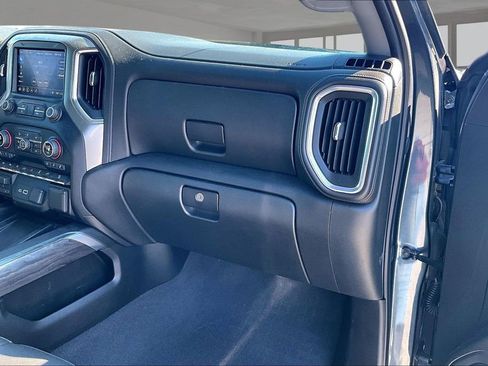 Used 2019 Chevrolet Silverado 1500 LTZ w/ LTZ Premium Package AWD/4WD image 17